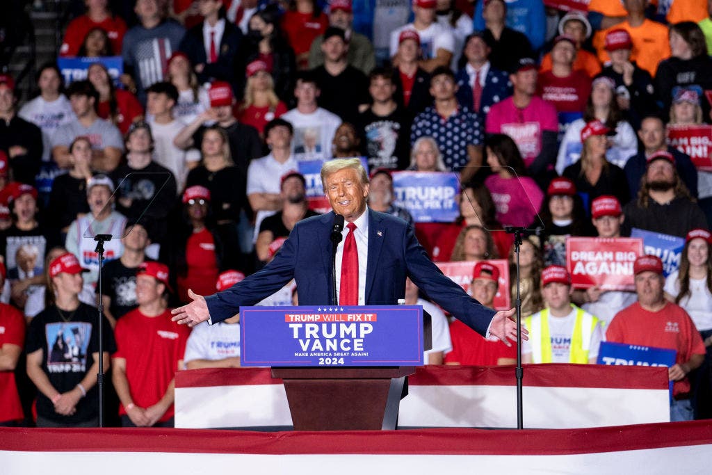 Trump says goodbye to 'big beautiful rallies' in last event before election