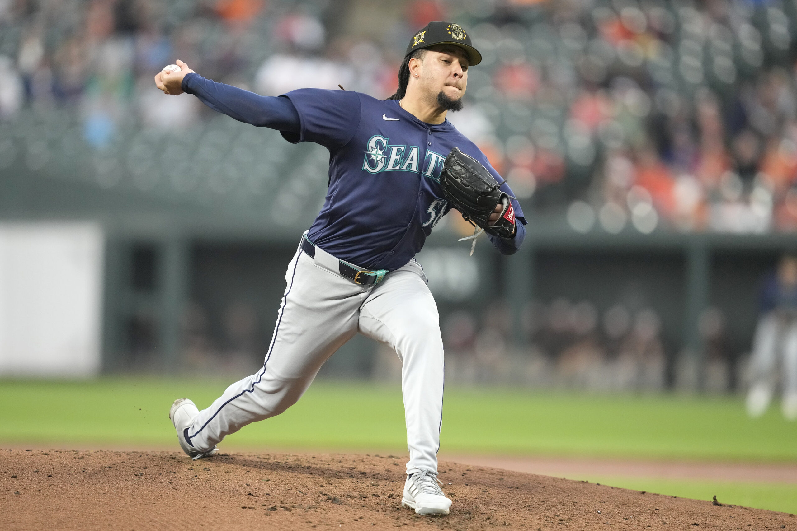 Seattle Mariners pitcher Luis Castillo