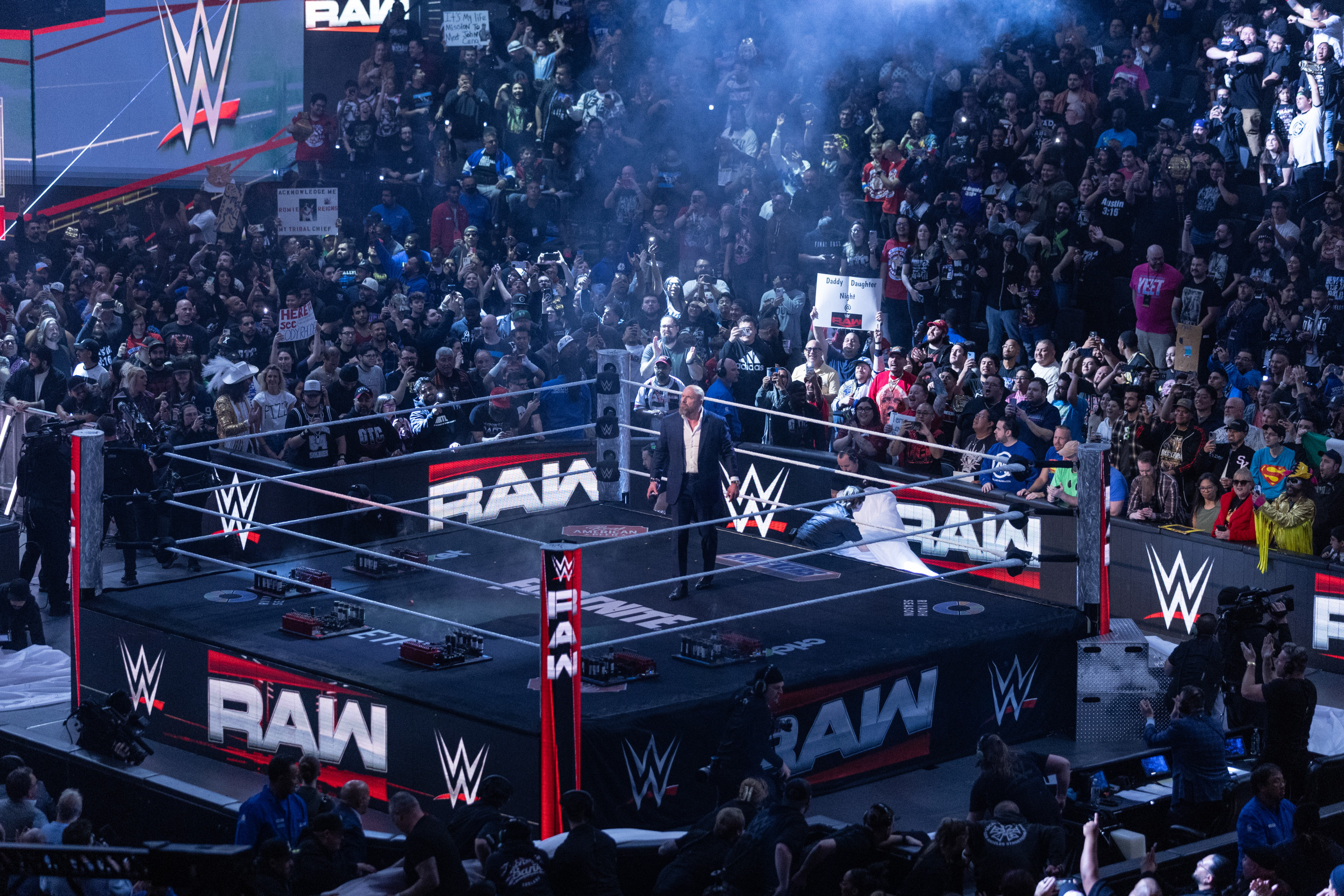 WWE Raw