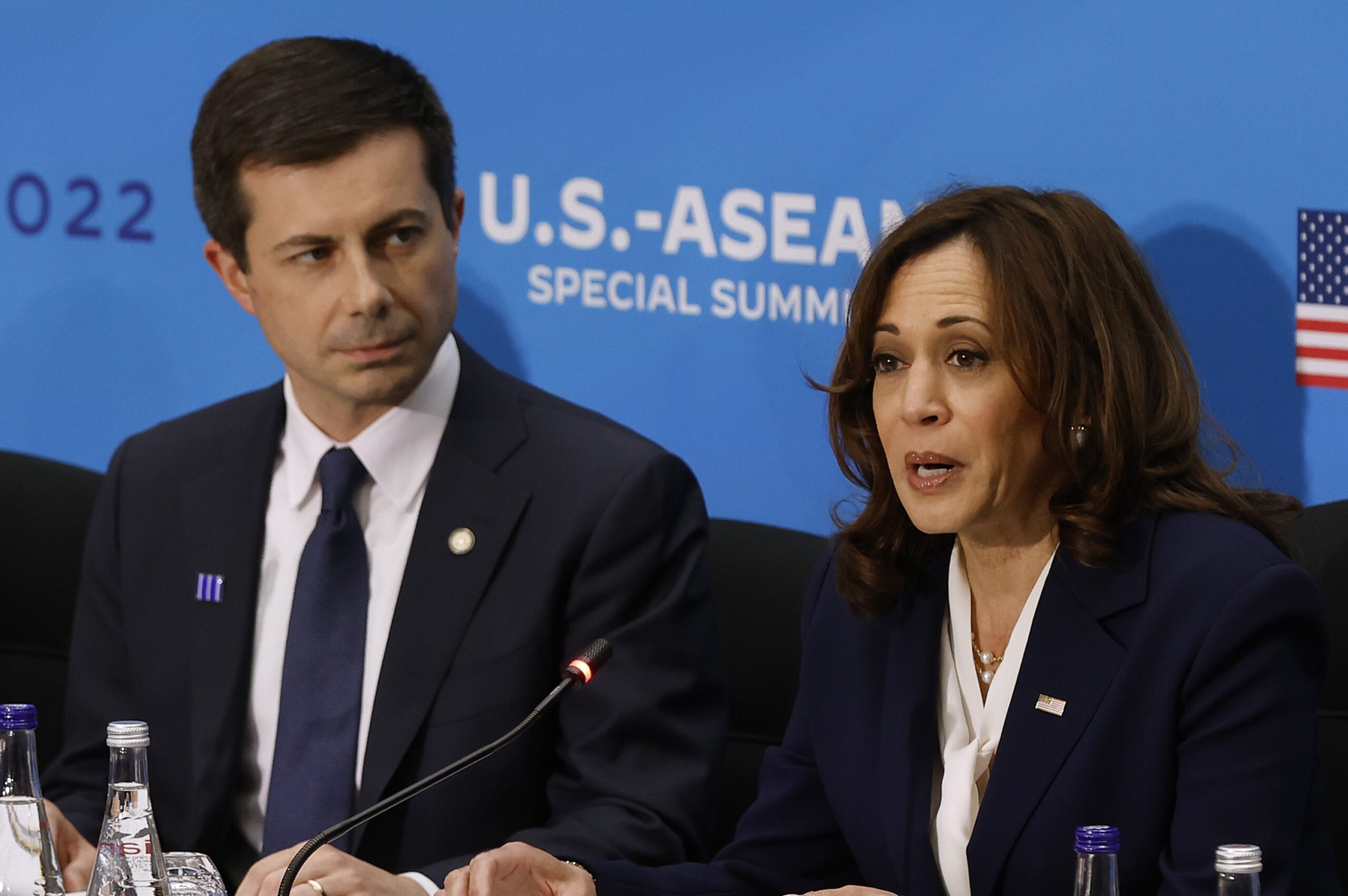 Pete Buttigieg Kamala Harris Democrats