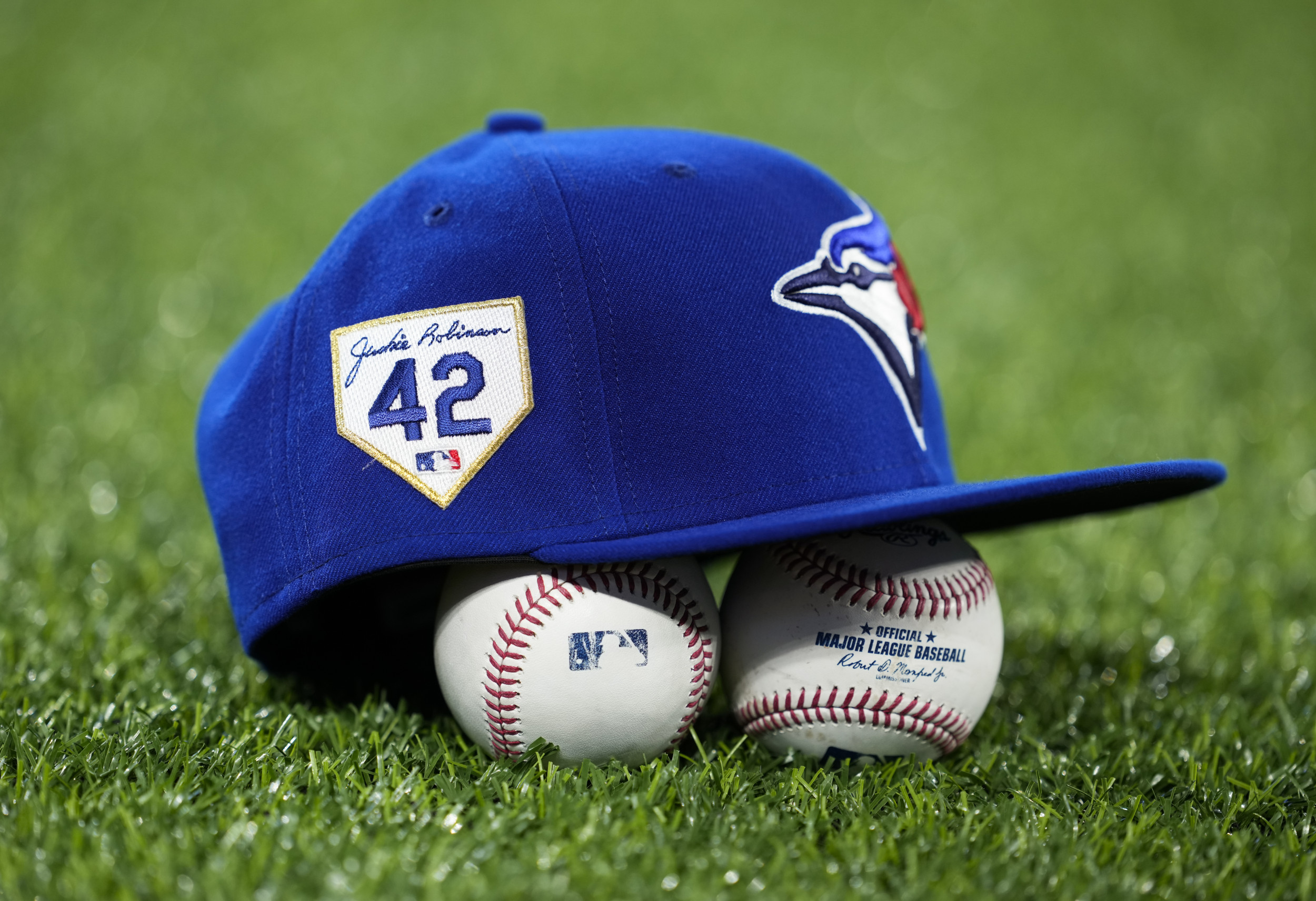Toronto Blue Jays hat logo