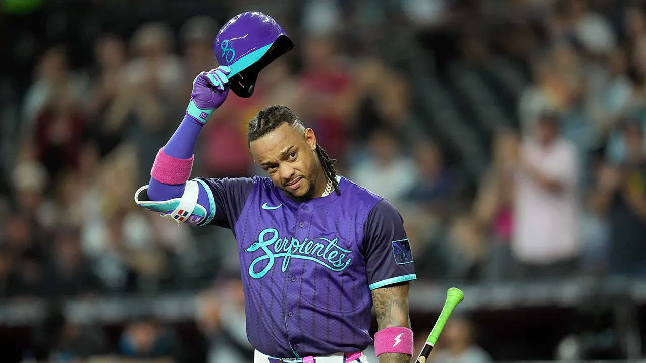 Diamondbacks' Ketel Marte receives warm ovation after fan's cruel comments