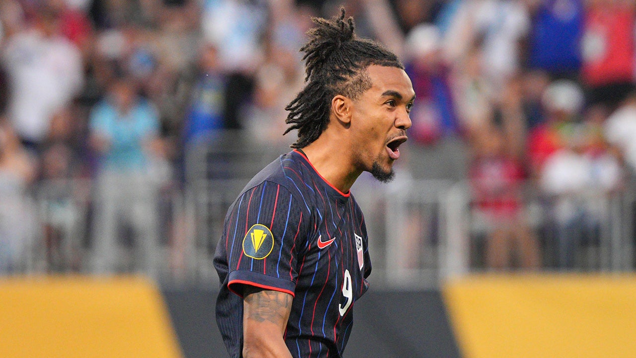 Matt Freese's crucial saves help USMNT beat Costa Rica in Gold Cup quarterfinal