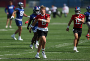 Jaxson Dart #6, New York Giants