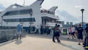 Nearly a dozen injured after 400-person NYC yacht strikes Manhattan dock