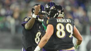 Ravens' Lamar Jackson defends Mark Andrews after costly playoff fumble, drop