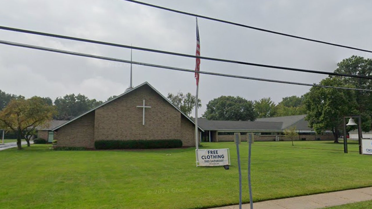 Security guard kills shooter at Wayne Michigan church, one person injured