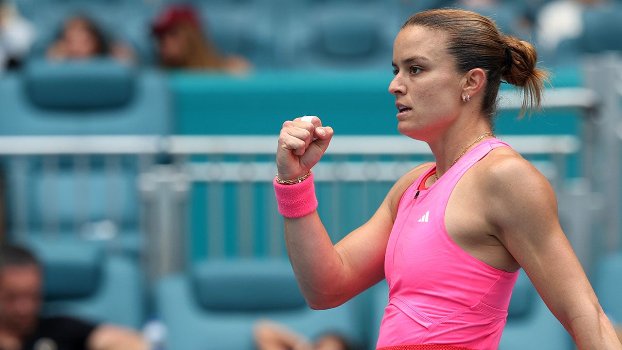 Tennis stars Maria Sakkari, Yulia Putintseva have heated moment after match