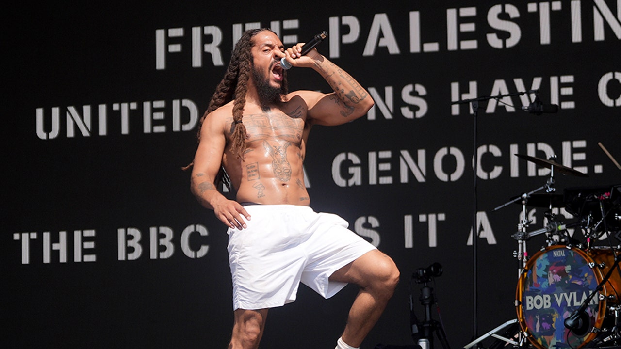 UK punk-rap duo condemned for 'Death to the IDF' chants at Glastonbury