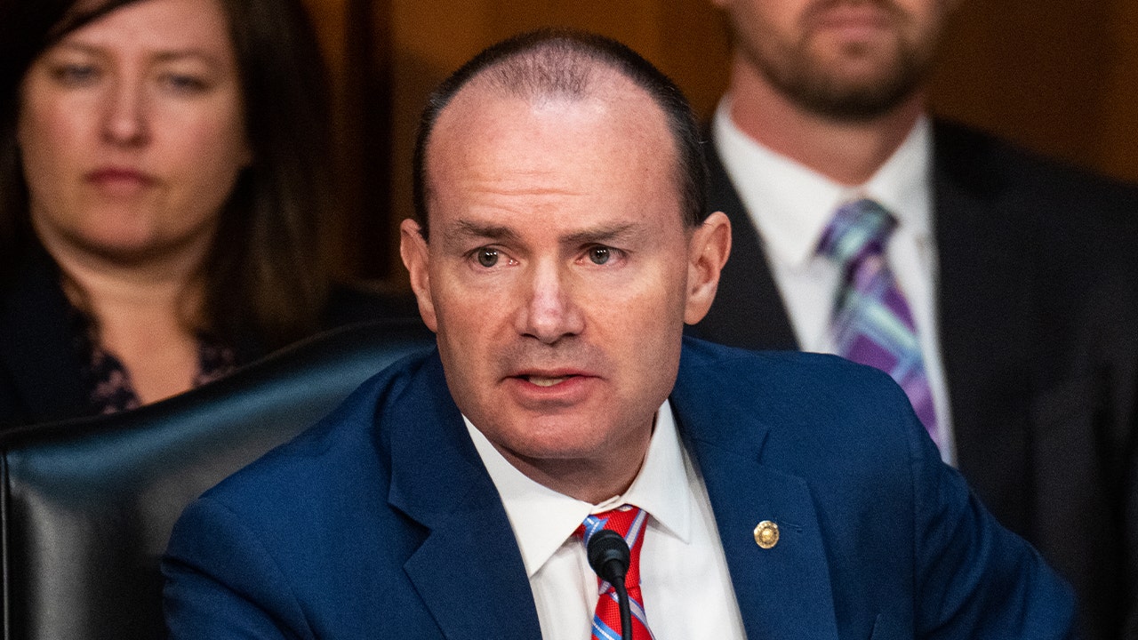 Utah Sen. Lee withdraws public land sale provision from GOP tax bill
