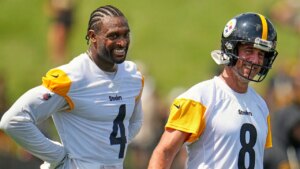 Aaron Rodgers imposes no-flush rule for DK Metcalf at Steelers training camp