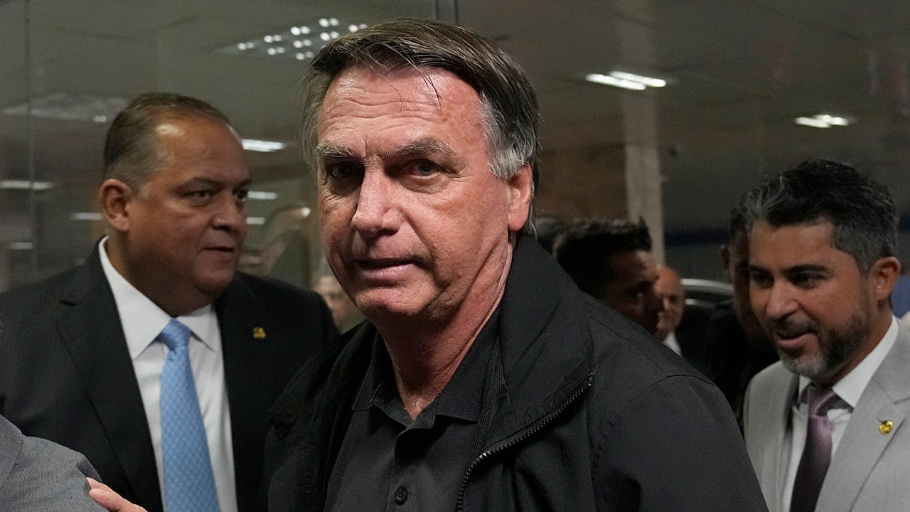 Brazilian police reportedly search Bolsonaro's home, political headquarters