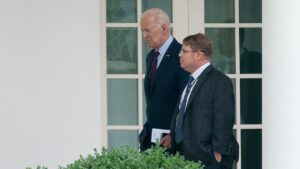 Editorial board calls for investigation into Biden's health while president