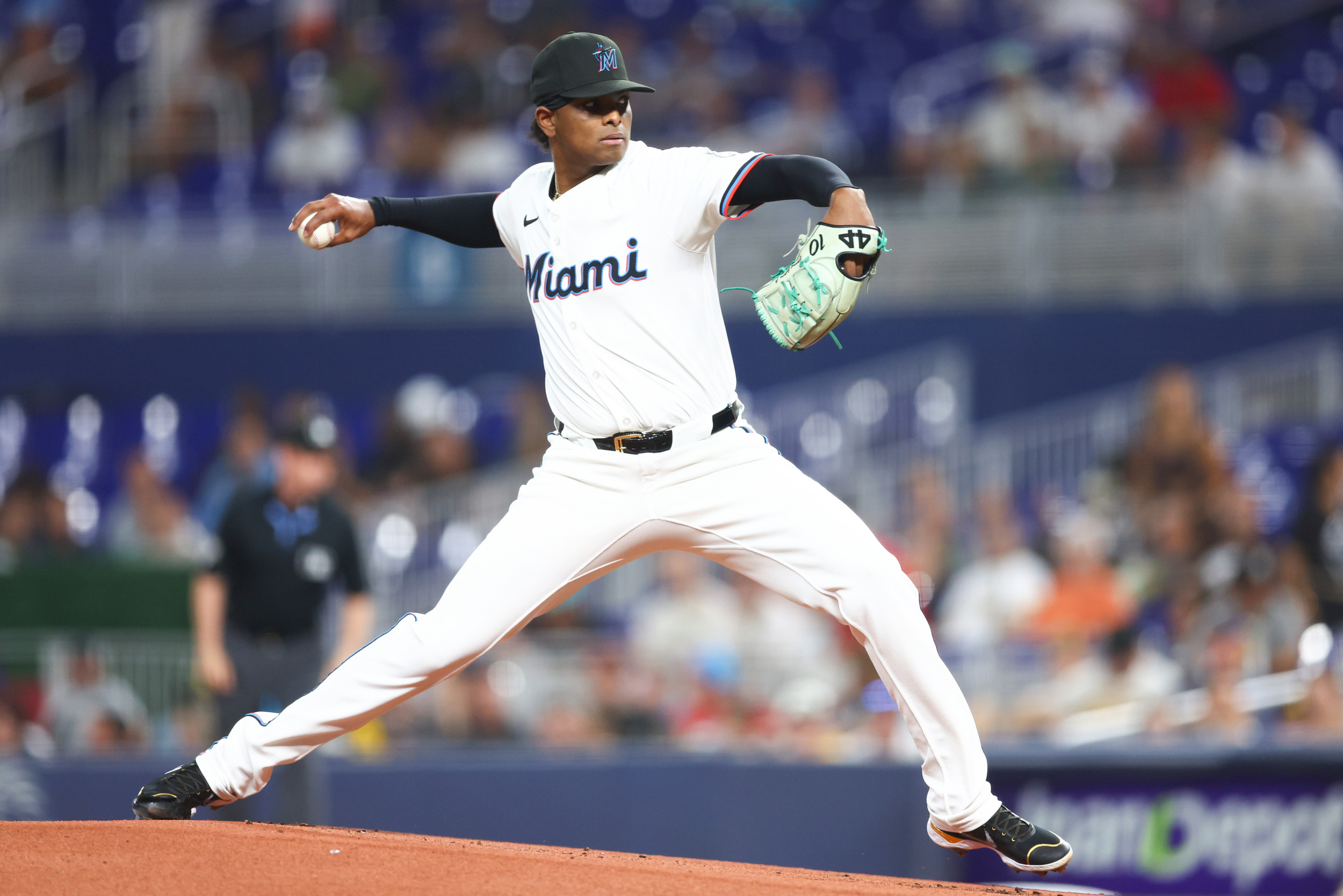 Miami Marlins pitcher Edward Cabrera