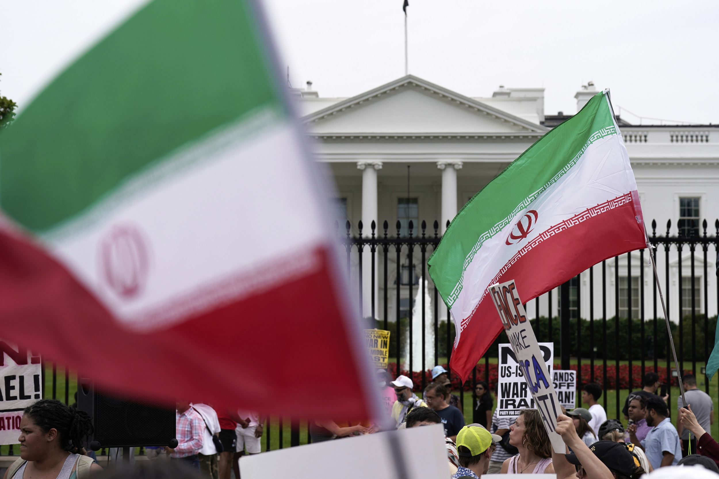 Iran flag outside Whitehouse