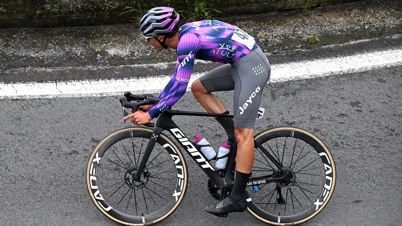 Italian cyclist Samuele Privitera dead at 19 after crashing during race