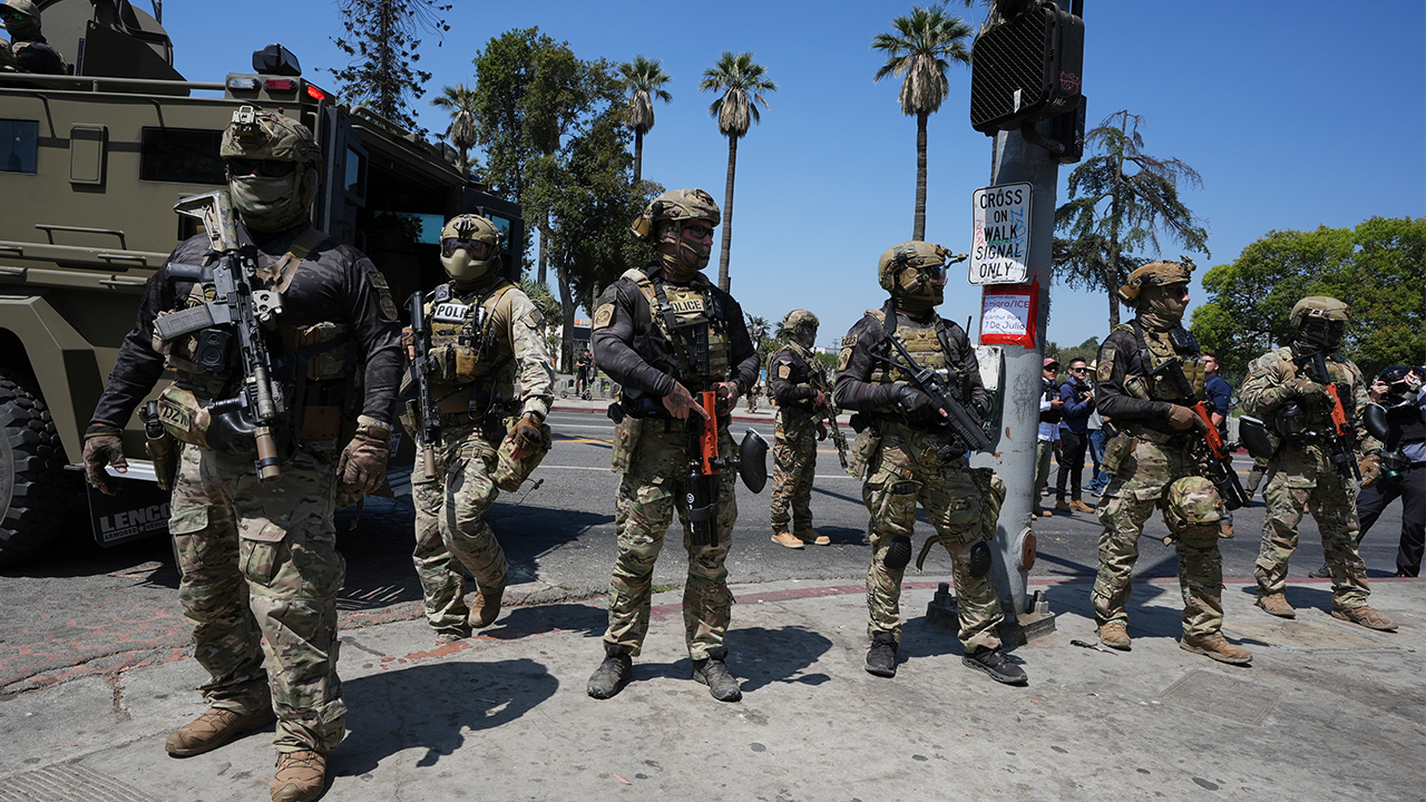 Los Angeles County pushes for ordinance to prohibit law enforcement from masking their identities