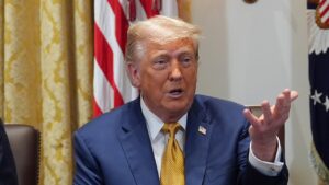 Palm Beach County renames road after Trump, president praises Florida