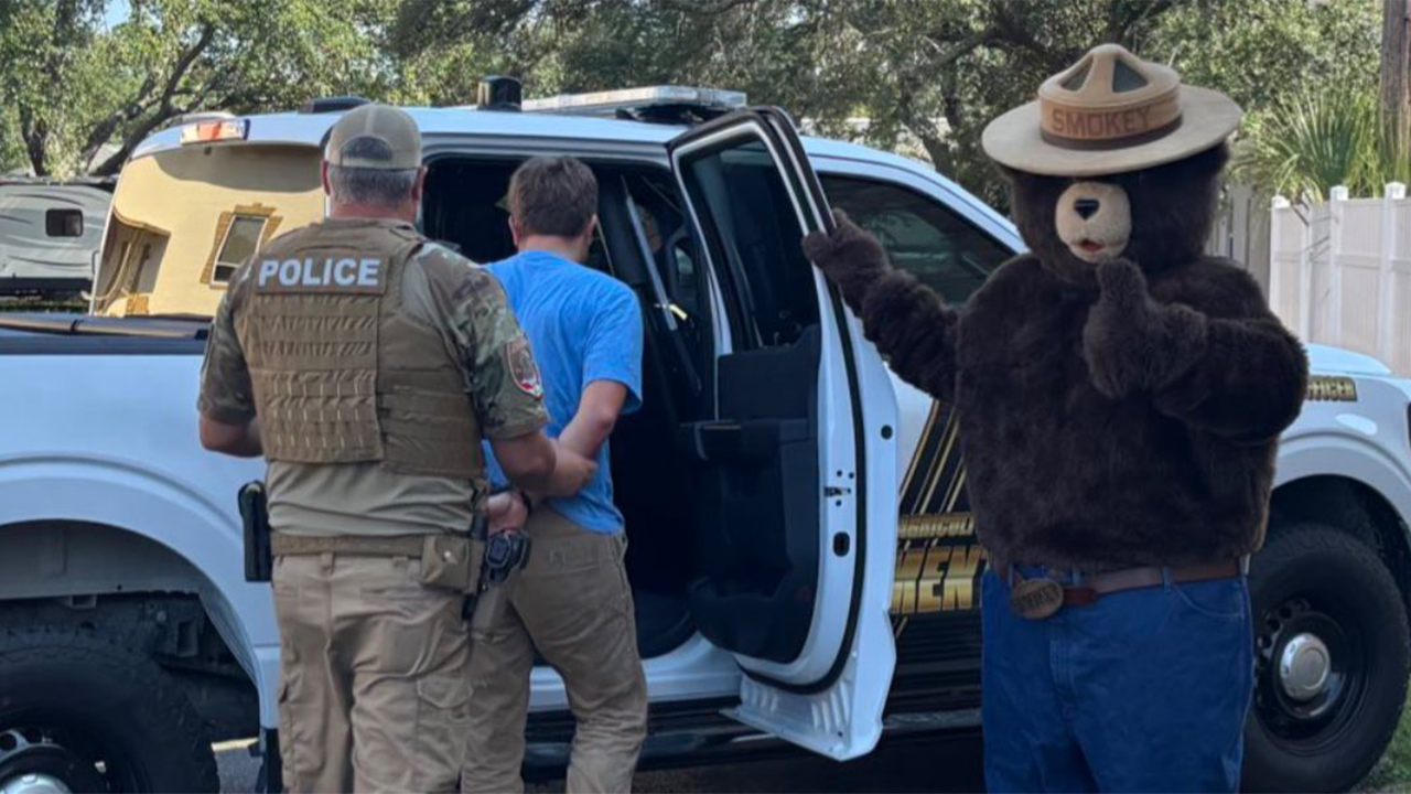 Smokey the Bear arrests man for allegedly stealing his signs in Florida to sell on Facebook
