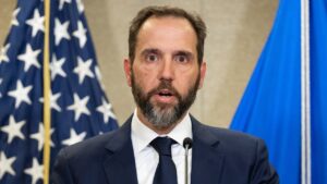 Tom Cotton demands DOJ investigate Jack Smith for election interference