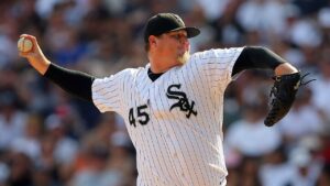 White Sox honor Bobby Jenks with patches after pitcher dies at 44