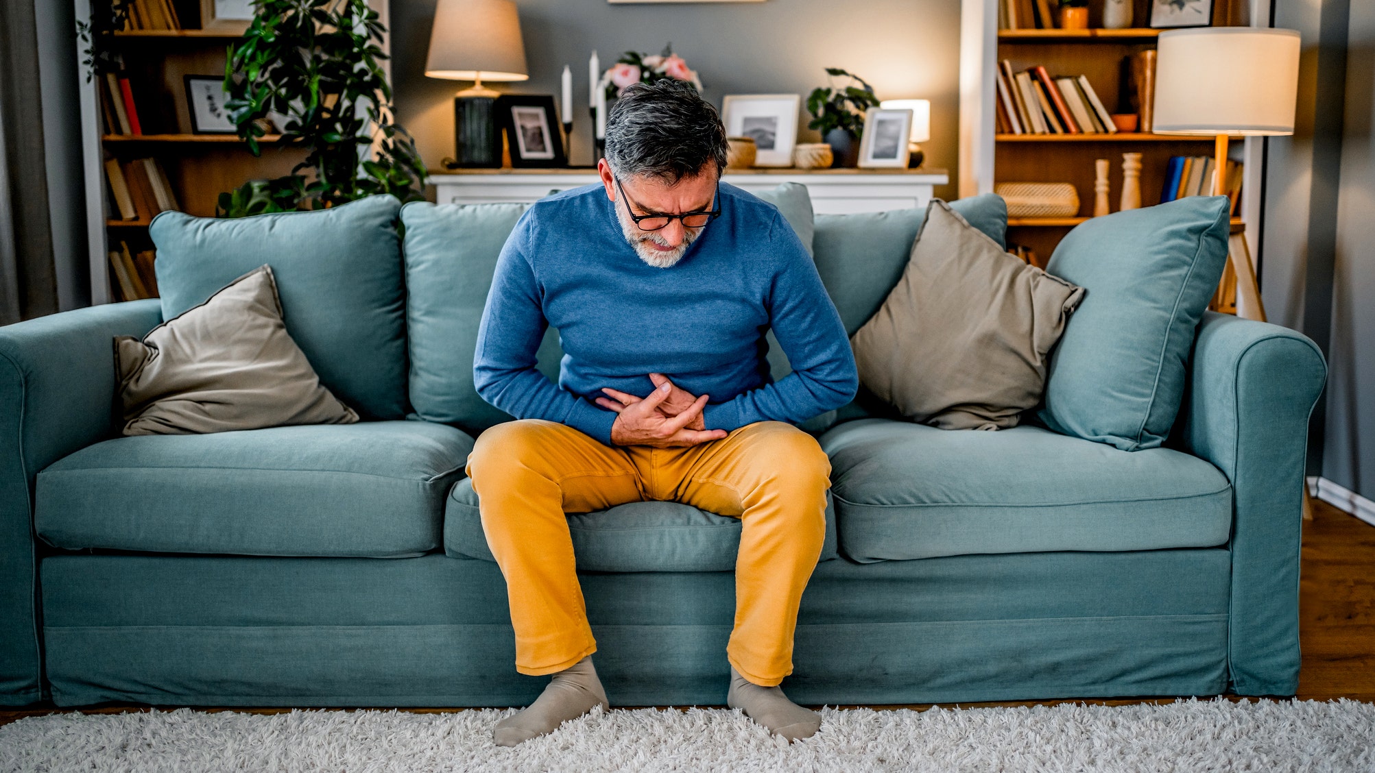 4 hidden warning signs of colorectal cancer you should never ignore