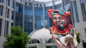 Abergo Garcia to appear at ICE office in Baltimore amid fears of Uganda deportation