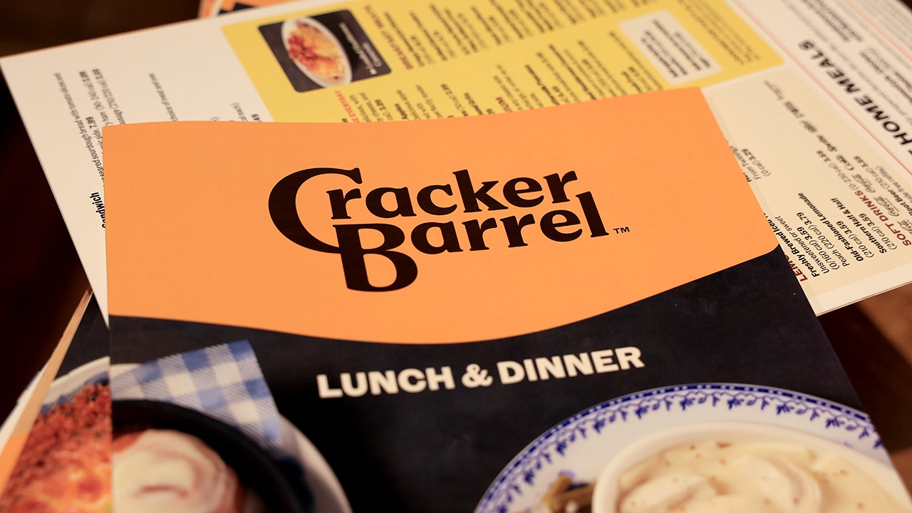 CNN guru says Democrats as unpopular as Cracker Barrel rebrand backlash