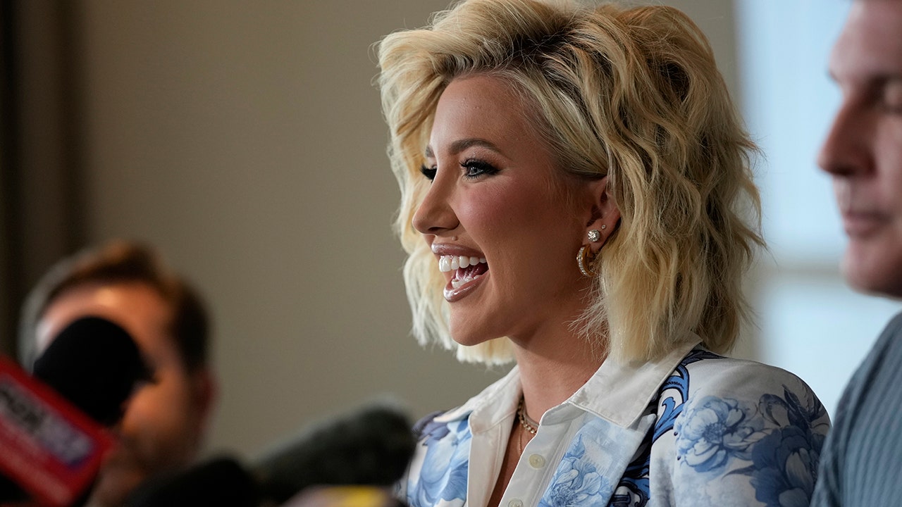 'Chrisley Knows Best' star Savannah Chrisley calls out hateful Instagram messages