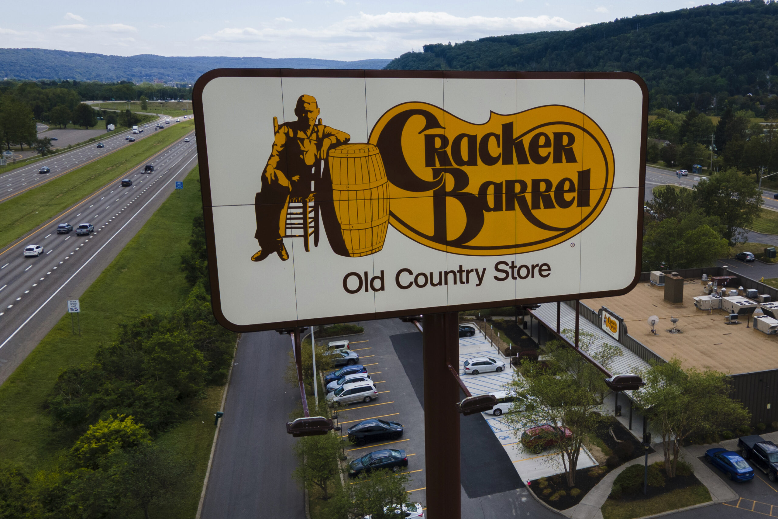 Cracker Barrel logo