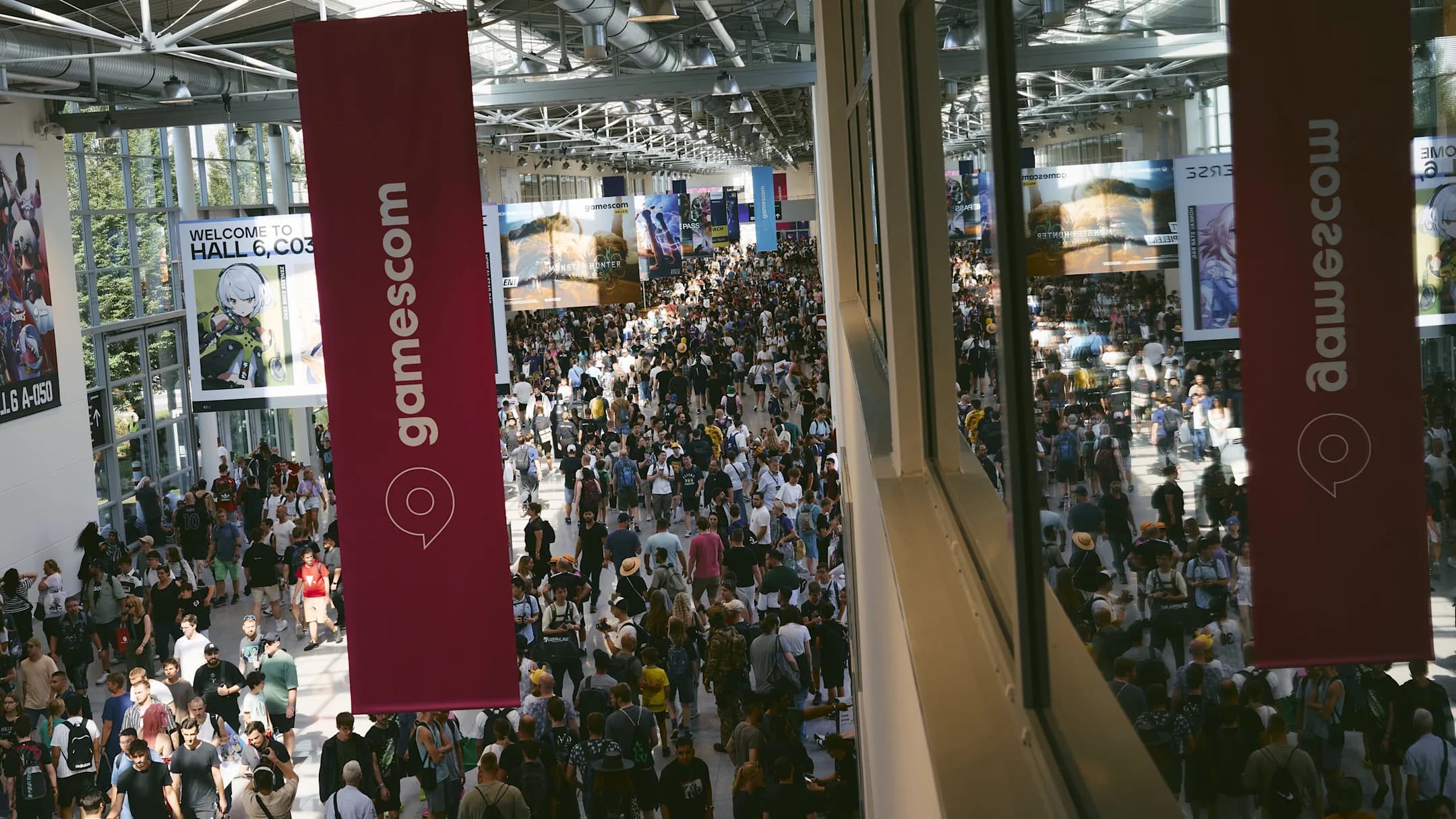Gamescom 2024 crowd aerial