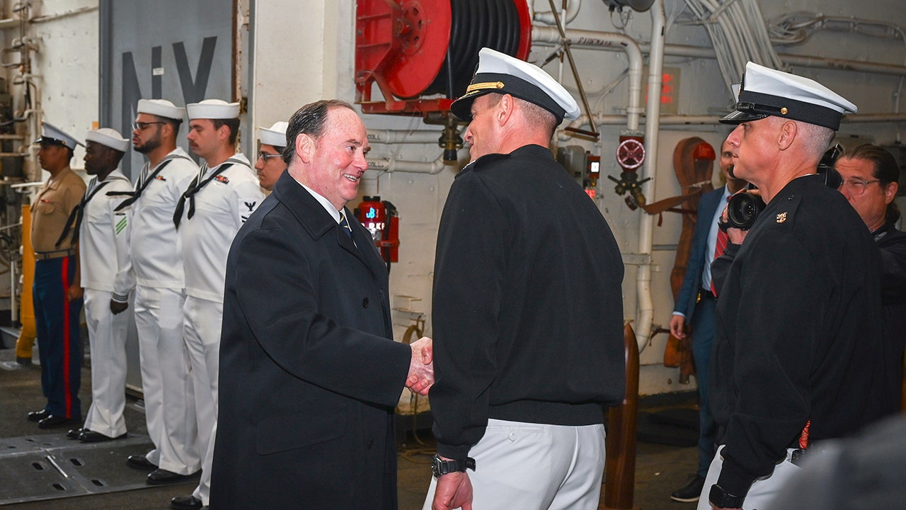 Navy slashes civilian PAO positions to improve operational efficiency