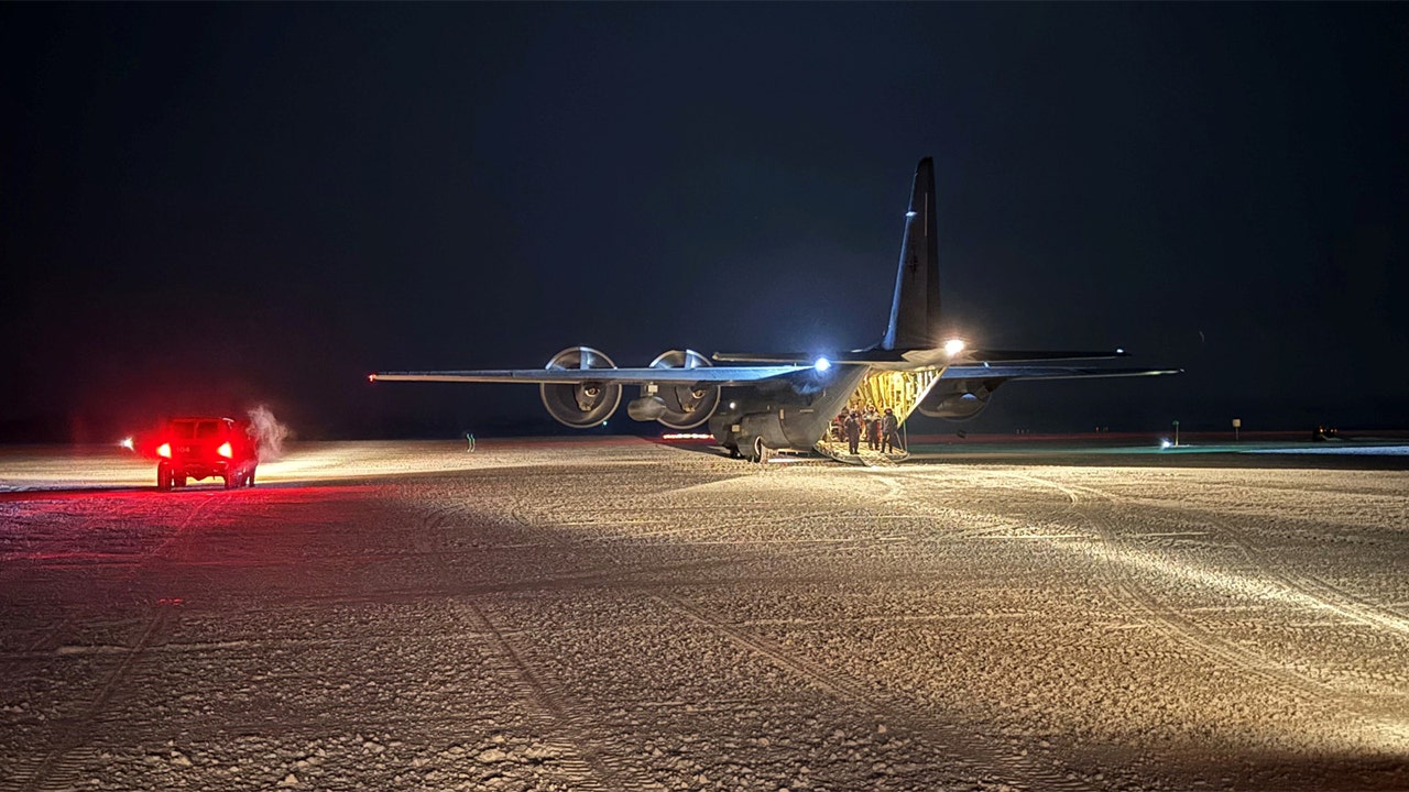 New Zealand air force rescues 3 Americans from icy Antarctica station