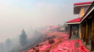 Oregon Flat Fire destroys homes, burns 22,000 acres with low containment