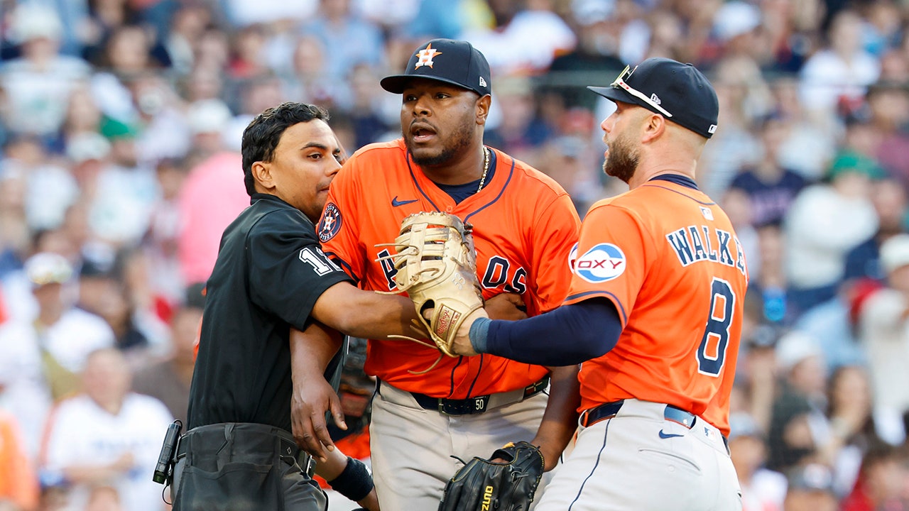 Red Sox announcer makes crack at Astros' sign-stealing scandal as benches clear