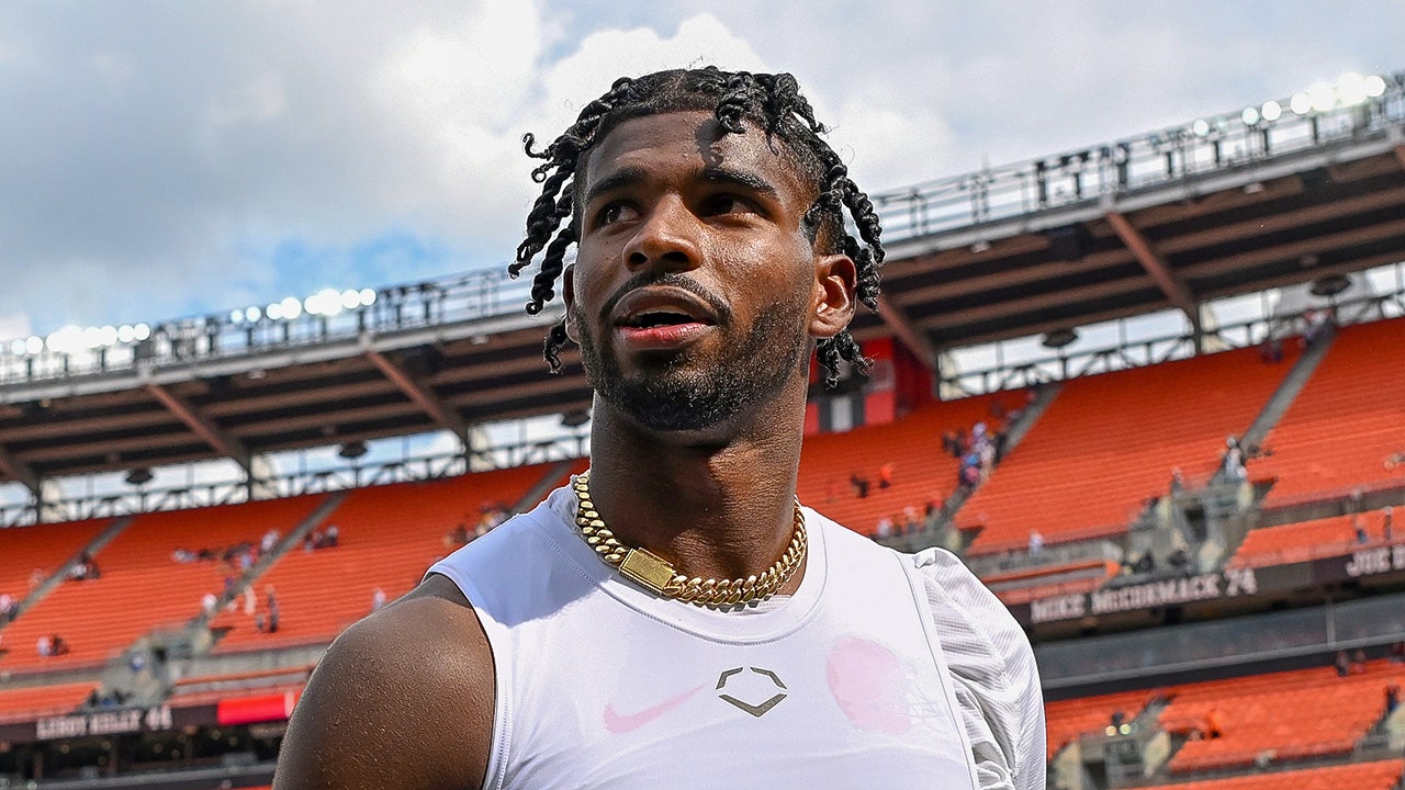 Shedeur Sanders frustrated after Browns bench him in preseason win