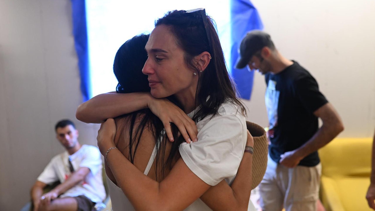 'Snow White' actress Gal Gadot shows solidarity with hostage families