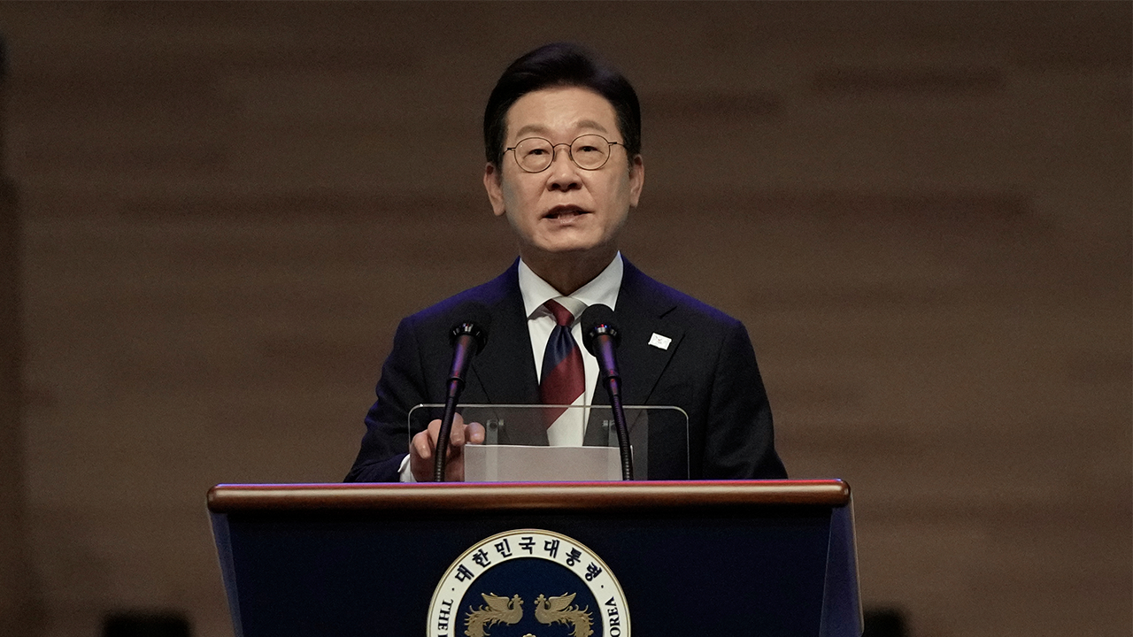 South Korea's Lee announces plan to restore military pact with North Korea