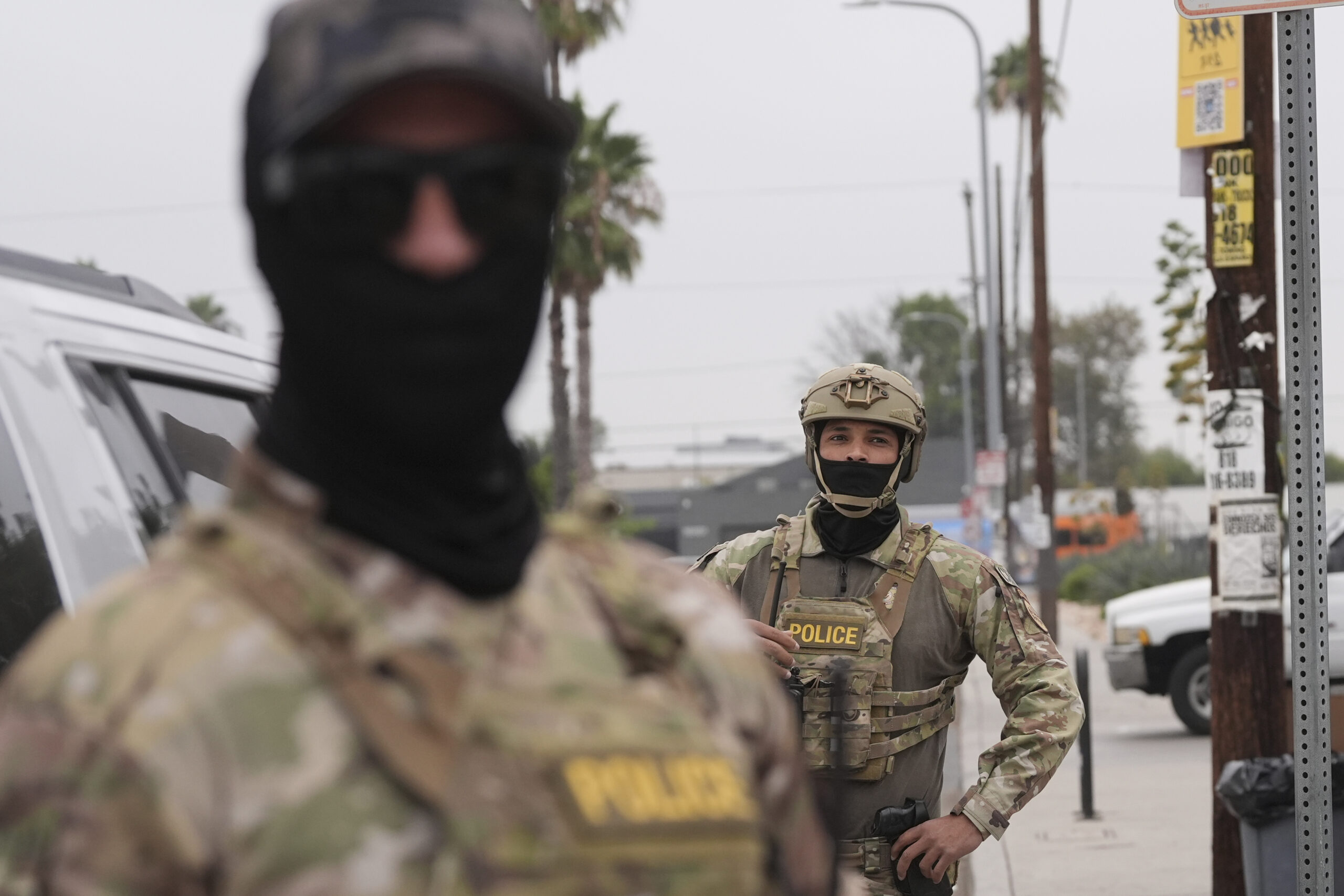 Federal agents