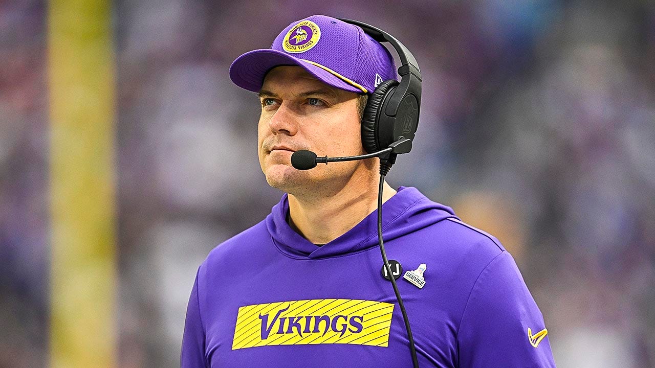 Vikings' Kevin O'Connell drops F-bomb during live mic'd up segment