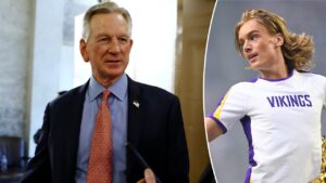 Vikings' male cheerleaders spark reaction from Alabama senator