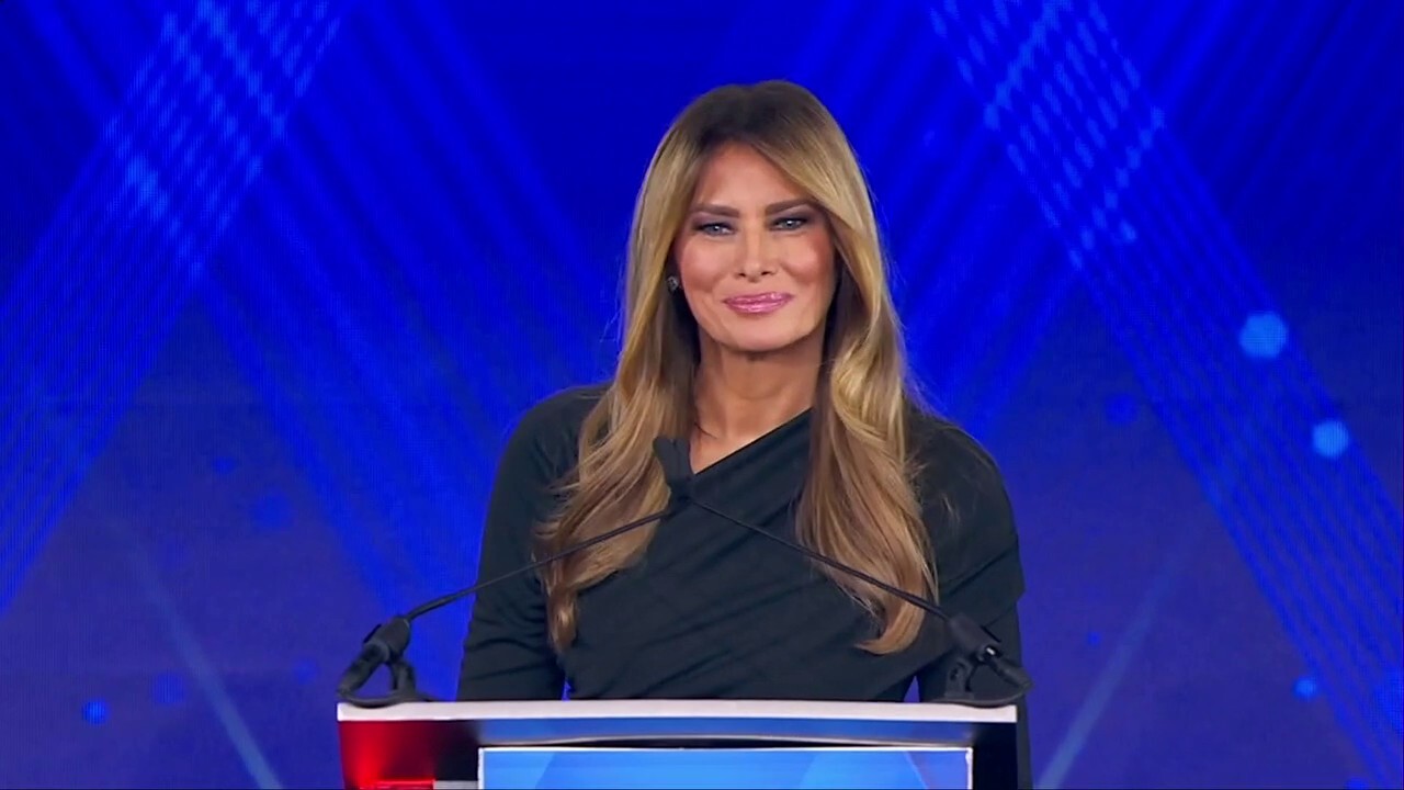 Melania Trump receives 'Patriot of the Year' award at Fox Nation ceremony