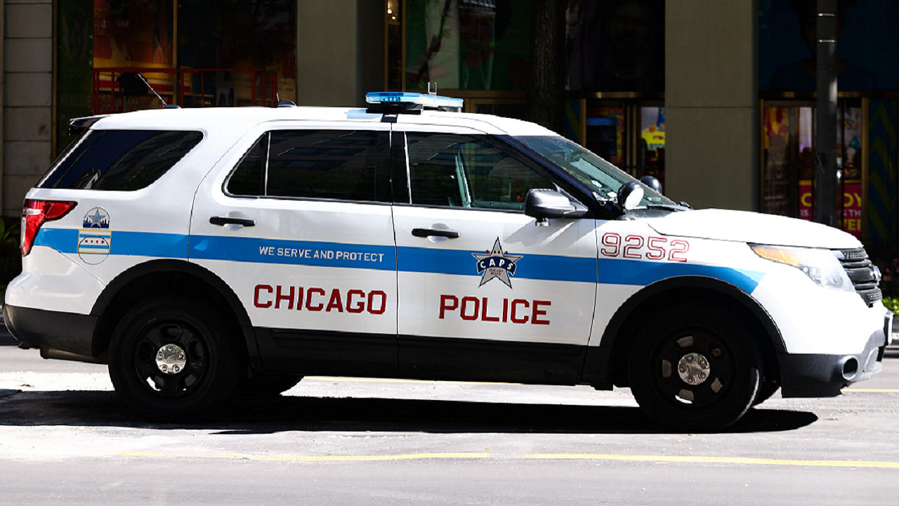 Multiple Chicago police officers attacked in downtown violence that left several shot