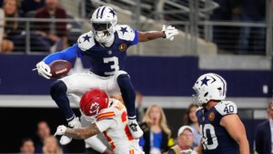 NFL scores: Cowboys' George Pickens sets up win for team over Chiefs