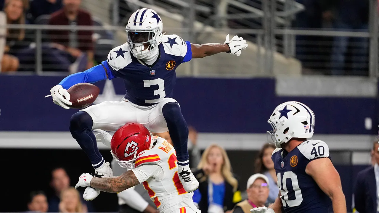 NFL scores: Cowboys' George Pickens sets up win for team over Chiefs