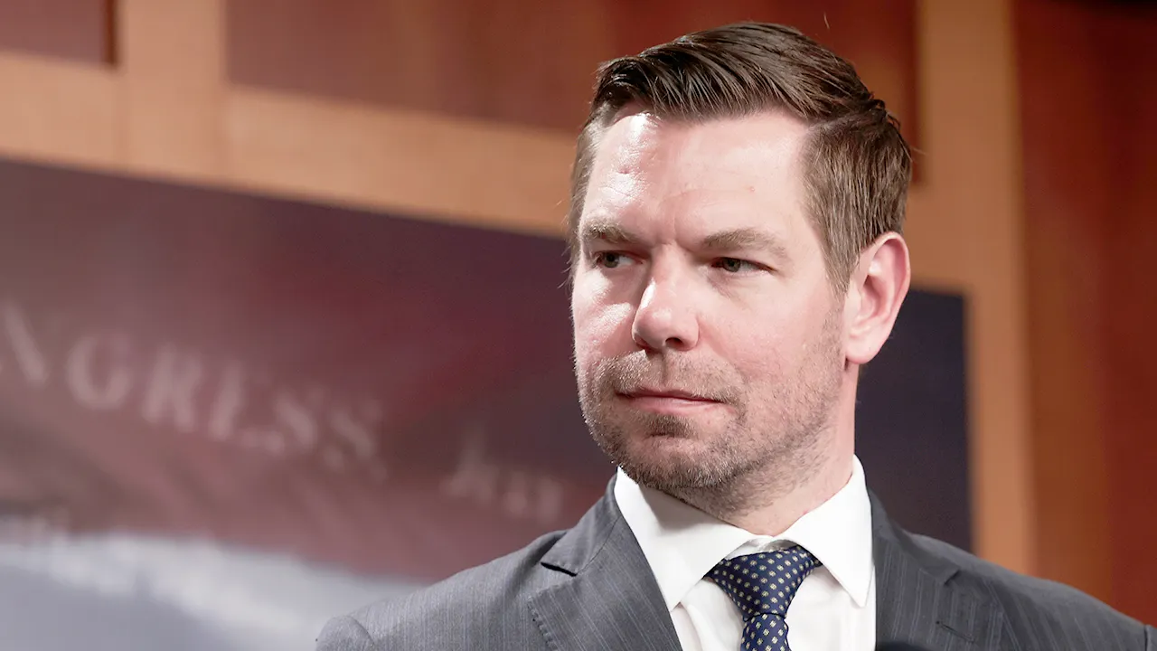 Swalwell sues Bill Pulte for allegedly illegally accessing mortgage records