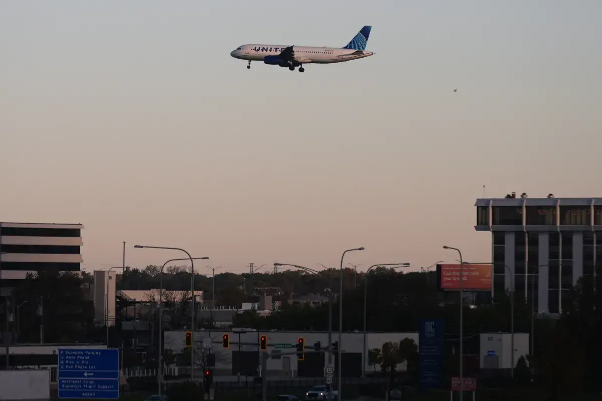 Trump Admin Warns of Pending Airspace Closures Due to Shutdown—'Chaos'