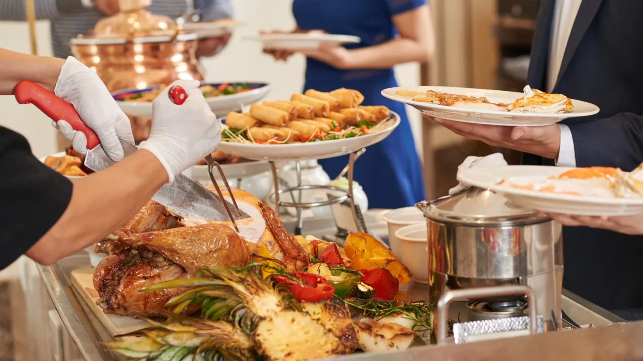 Vegas brand seeks Thanksgiving buffet tester for $2,000 gig opportunity